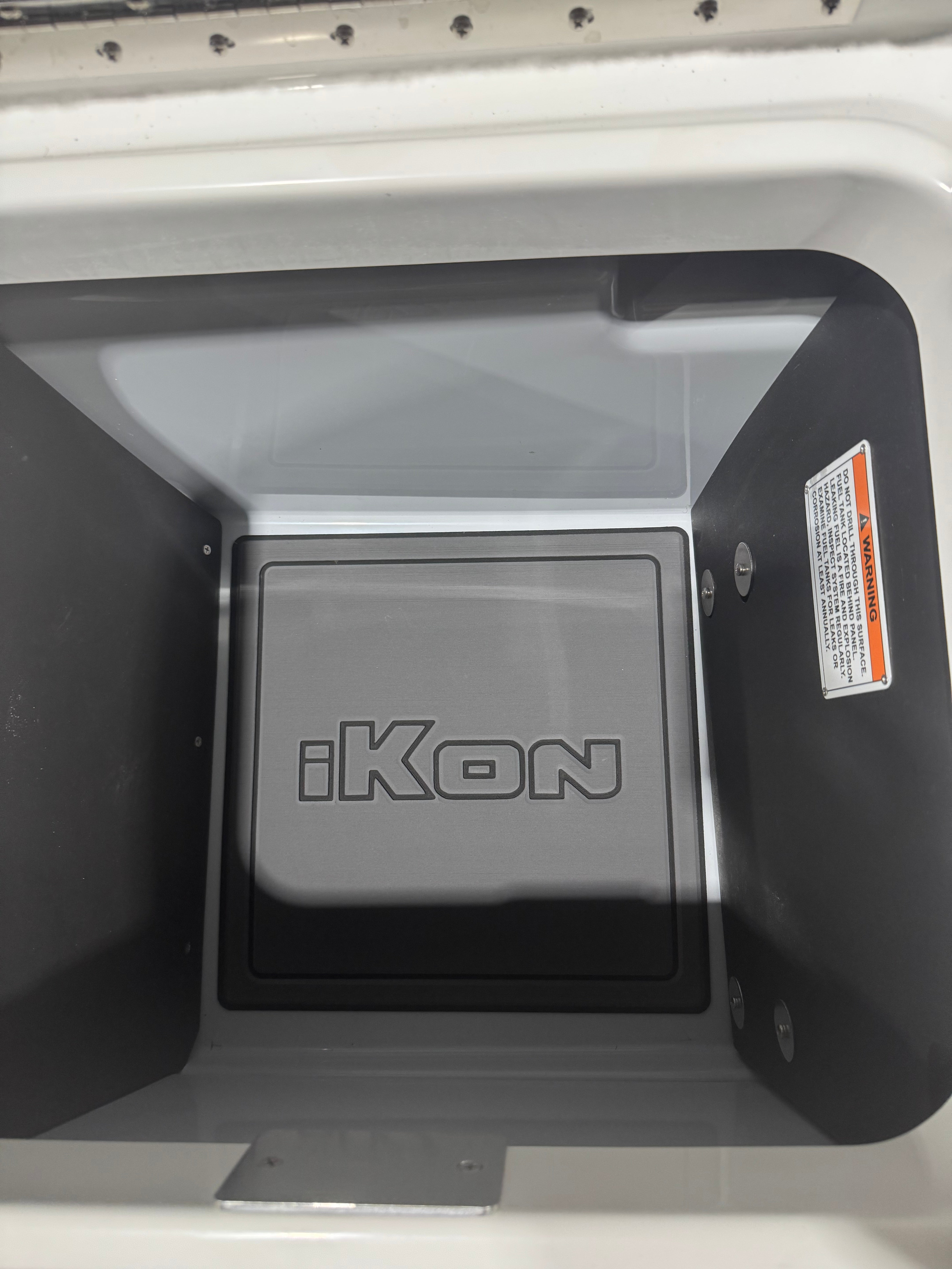 iKon LX/VLX 20/21 Marine Mat Storage Box Kit with Trailer Pads
