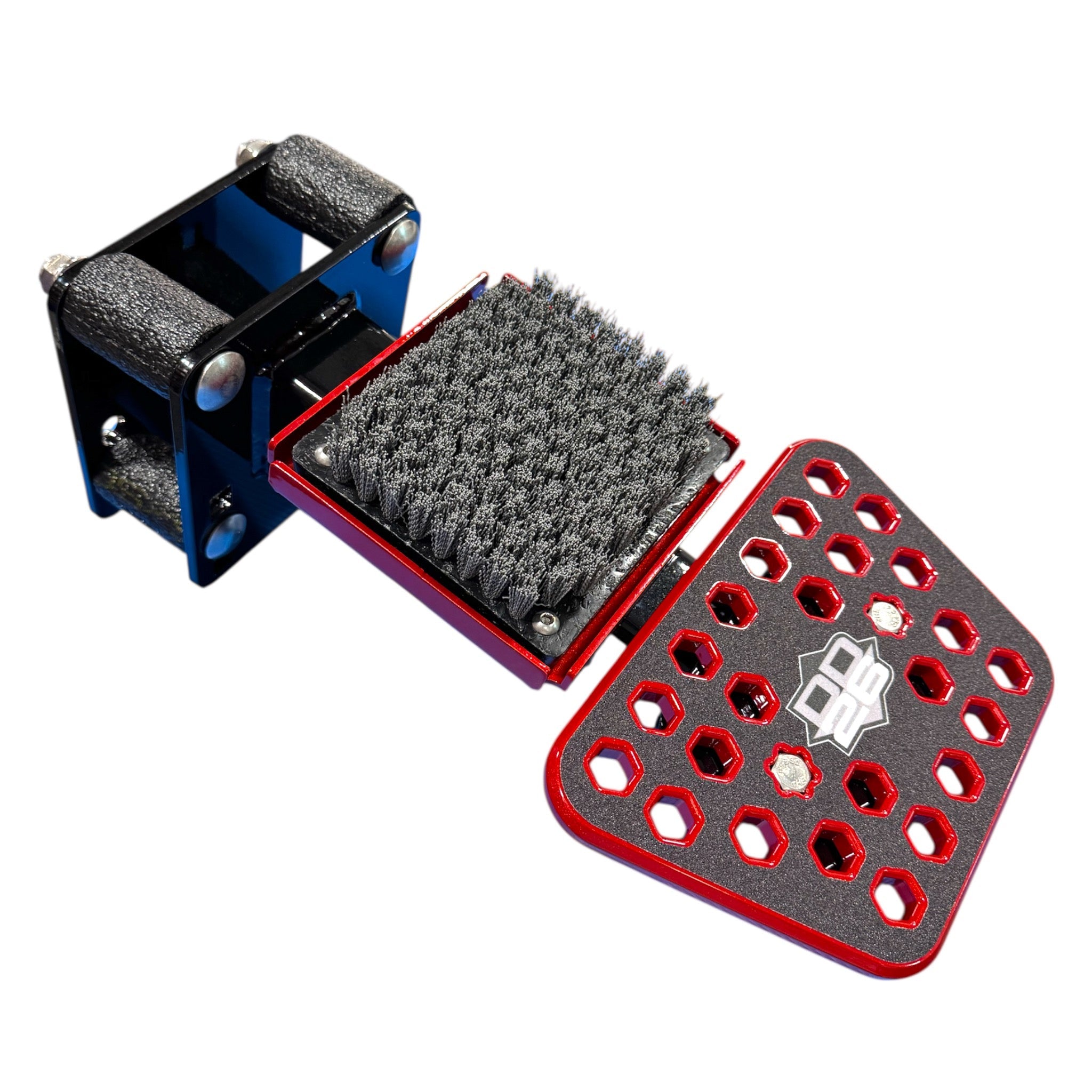 DD26 Fishing Access STEPXL with Mean Clean Kick Brush