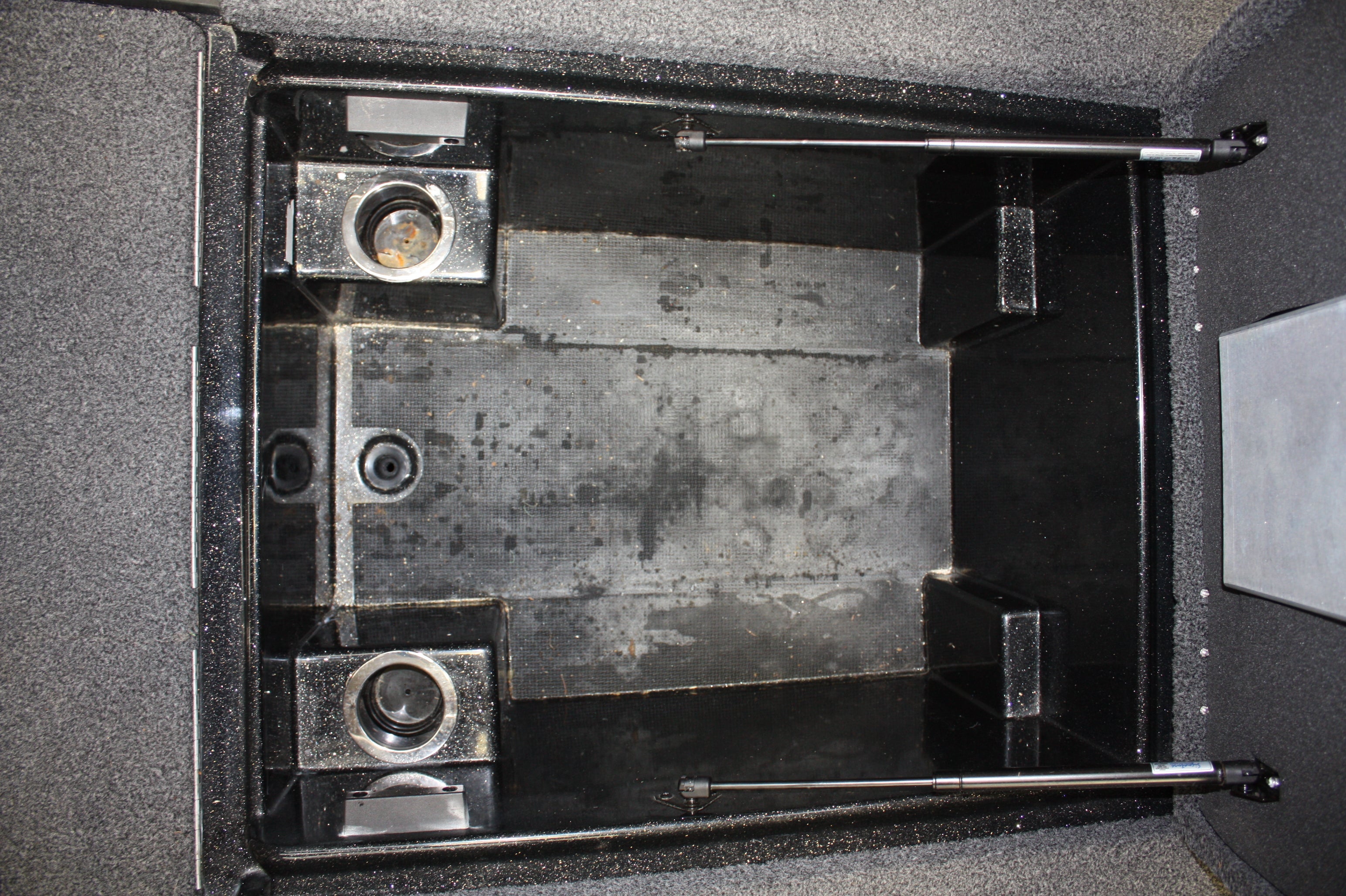 npdnit0007-nitro-2019-z18-front-deck-compartment-kit