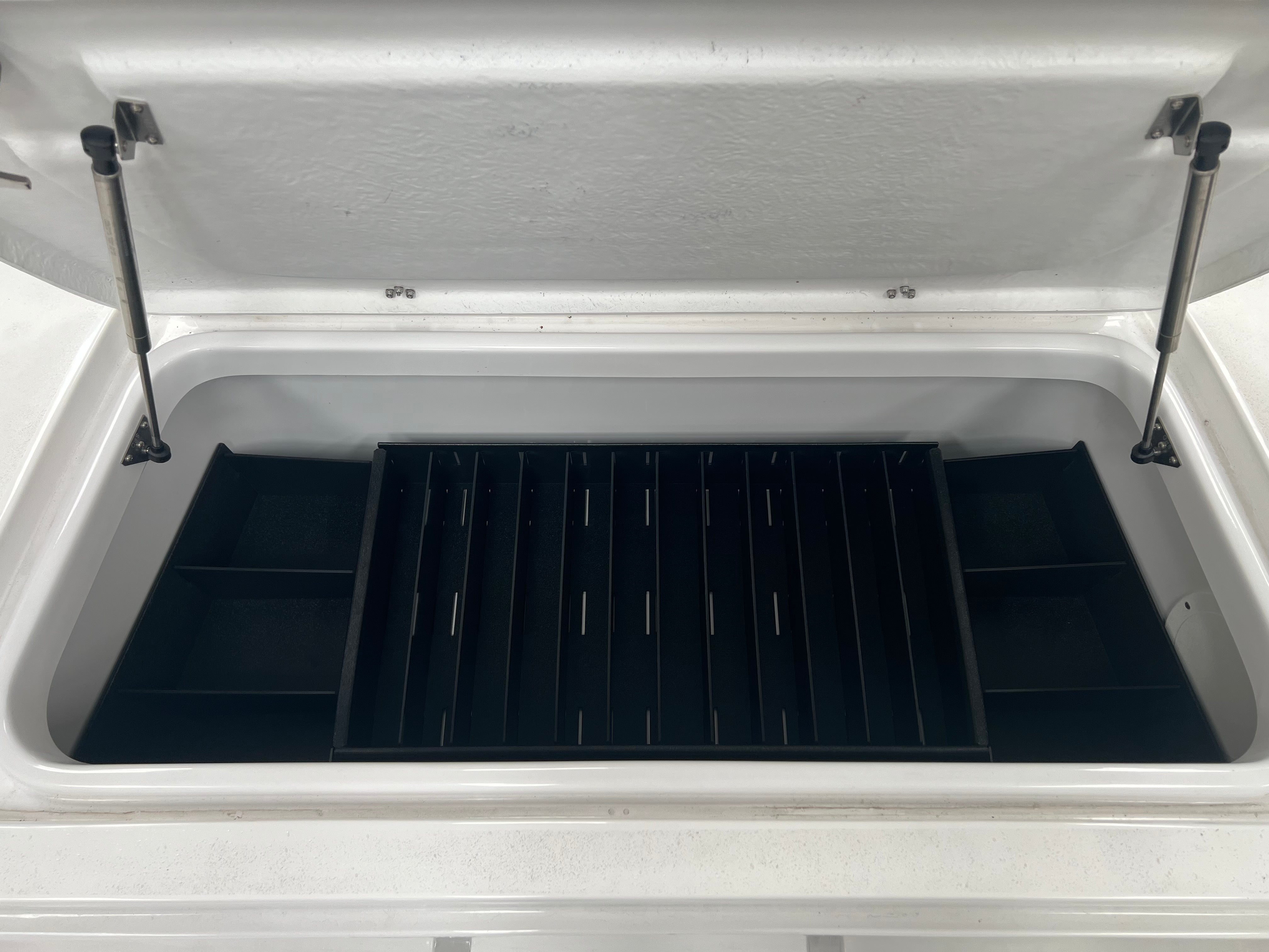 npdblaz0002-2019-2024-blazer-675-ultimate-bay-center-compartment-kit