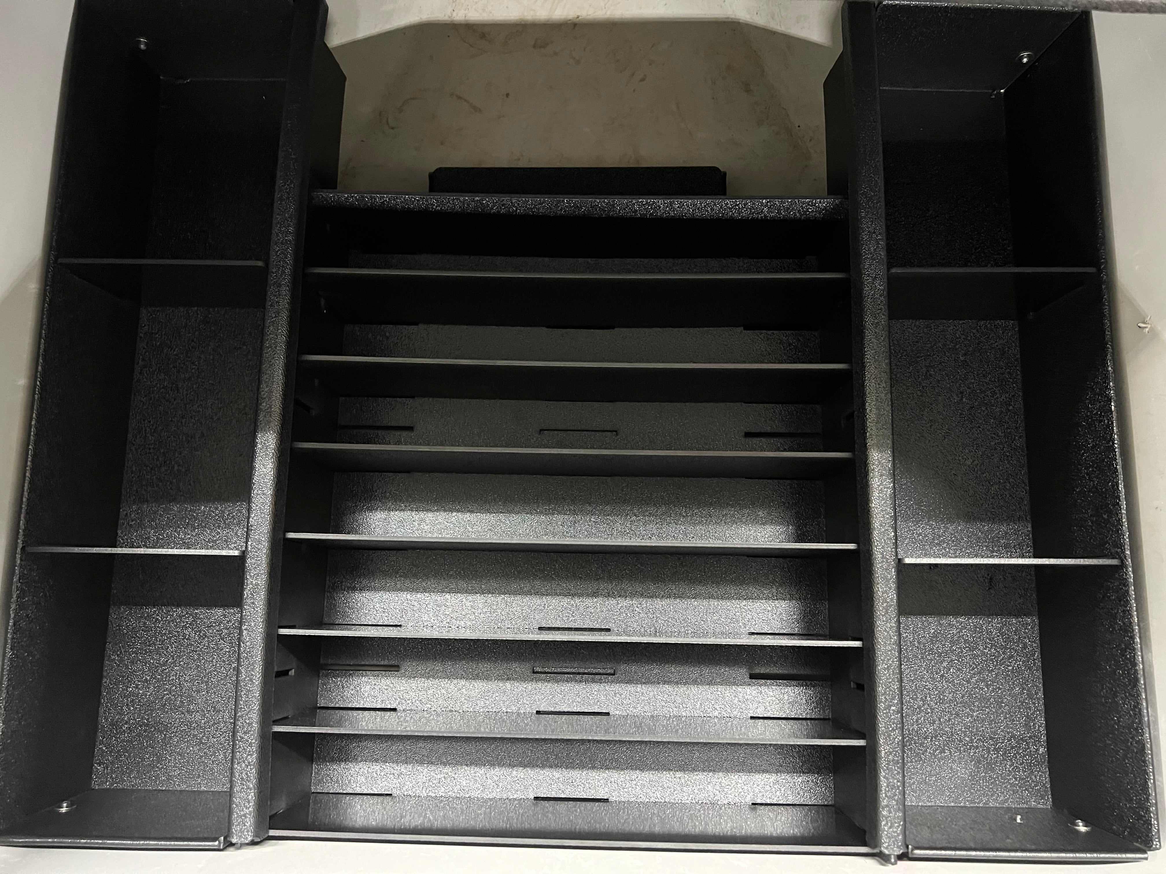 npdtr0008-2005-triton-tr-20-2005-tr-196-front-center-compartment
