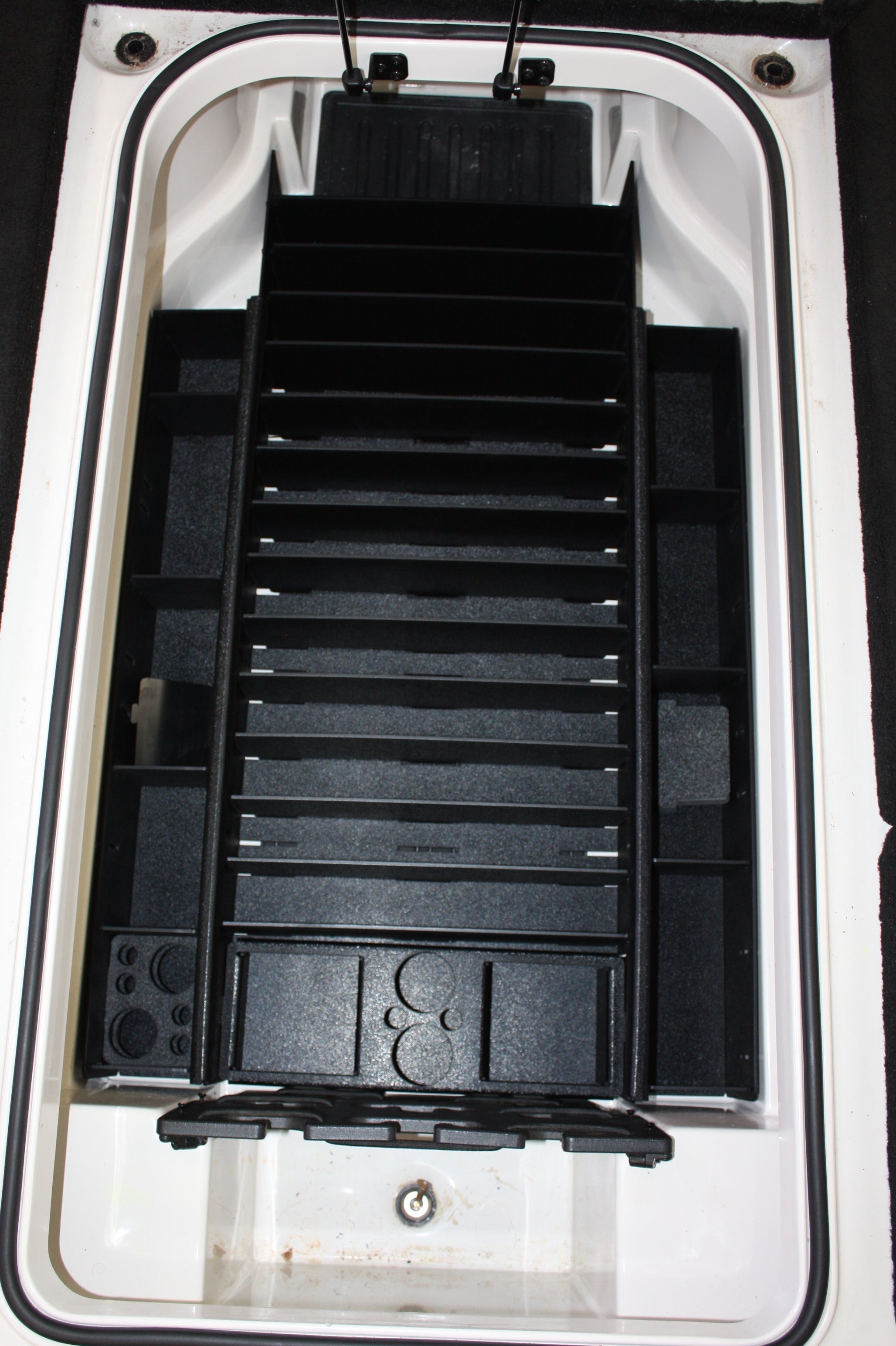 npdrang0014-2020-current-ranger-z519-z518-center-compartment