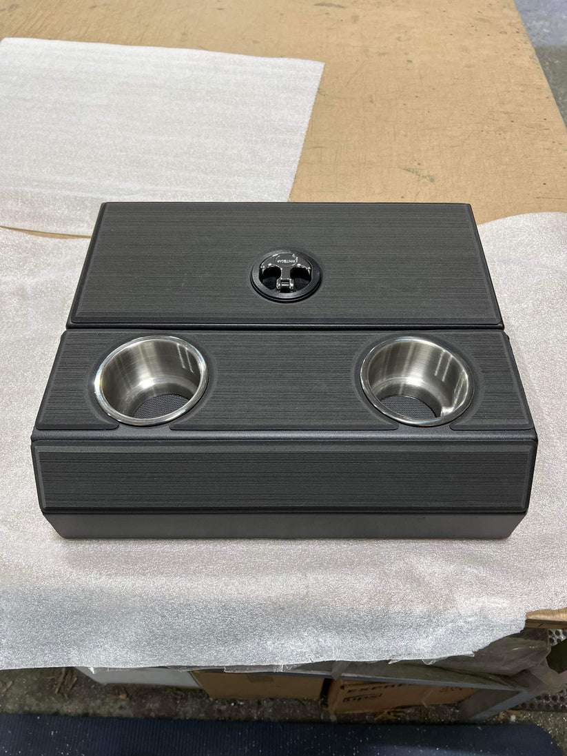 BassBoatWired Center Storage Console with Dry Hatch