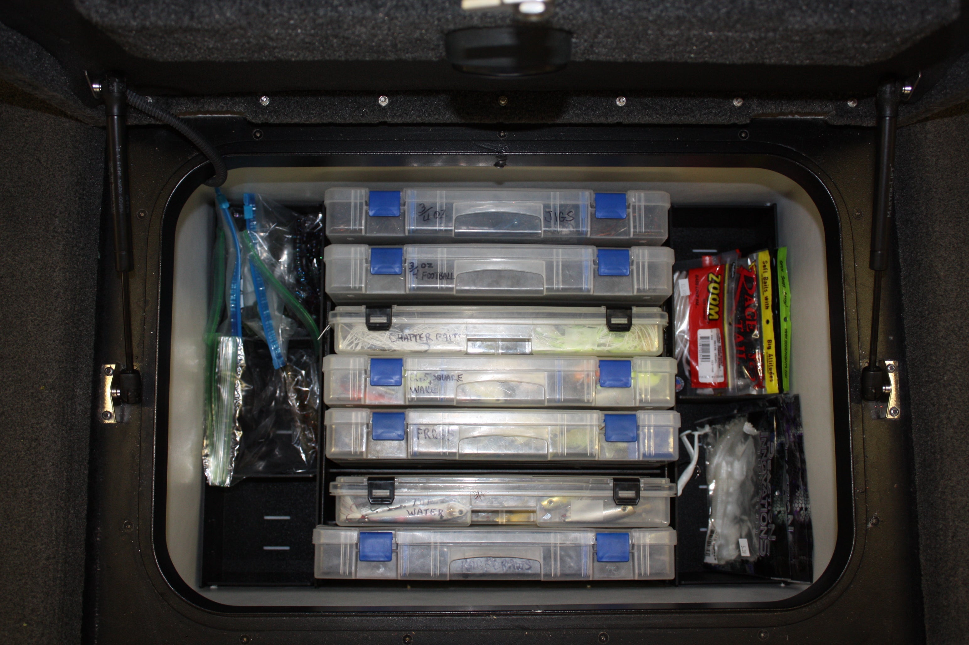 NPDSK0012 Skeeter® 2010 ZX 225, 2012-2014 ZX20/21, 2014-2016 FX, 2009-2011 ZX200 FRONT DECK COMPARTMENT 2 TRAY SYSTEM