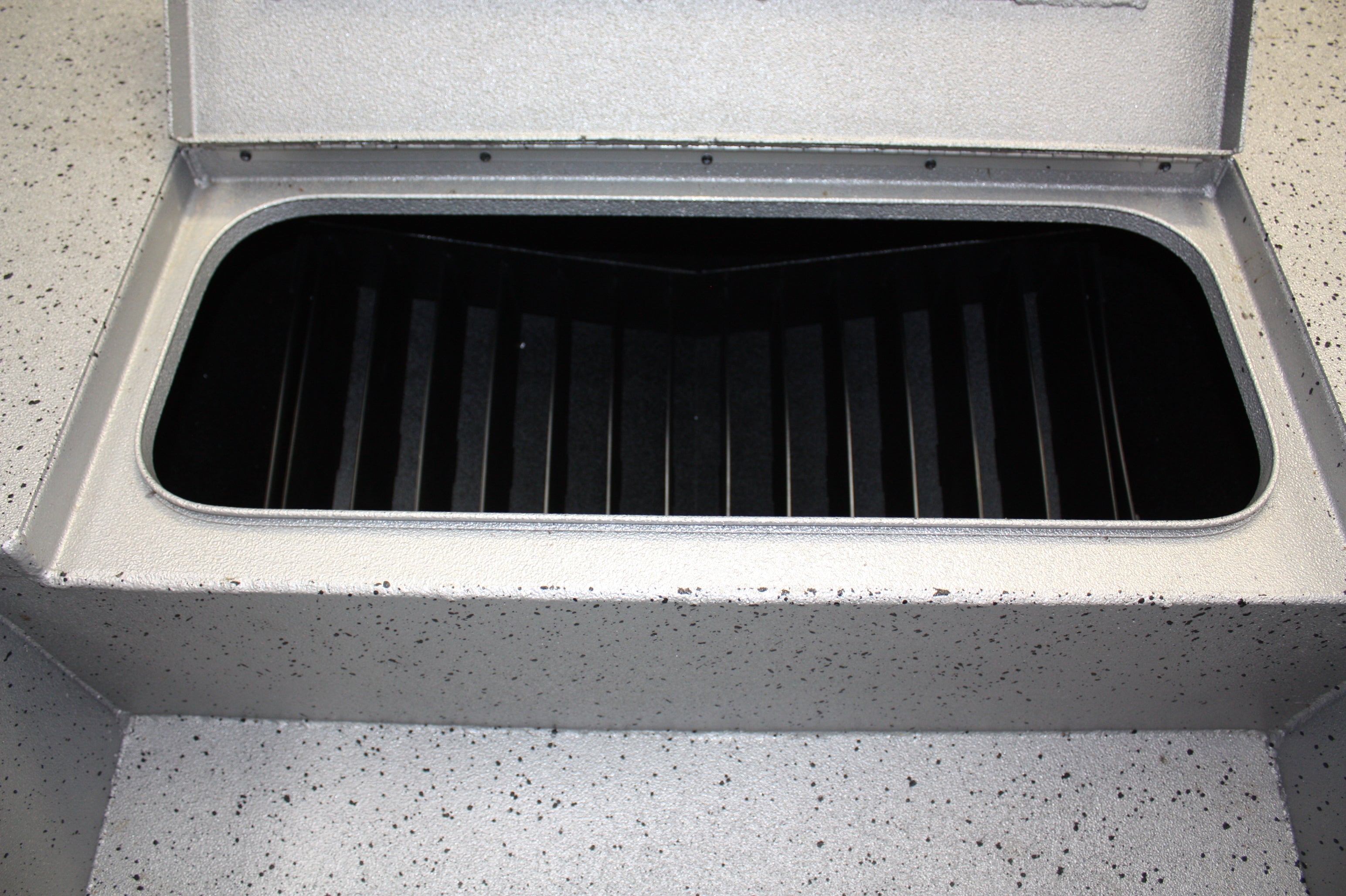 NPDX0004 XPRESS H 22 B PLANO TRAY