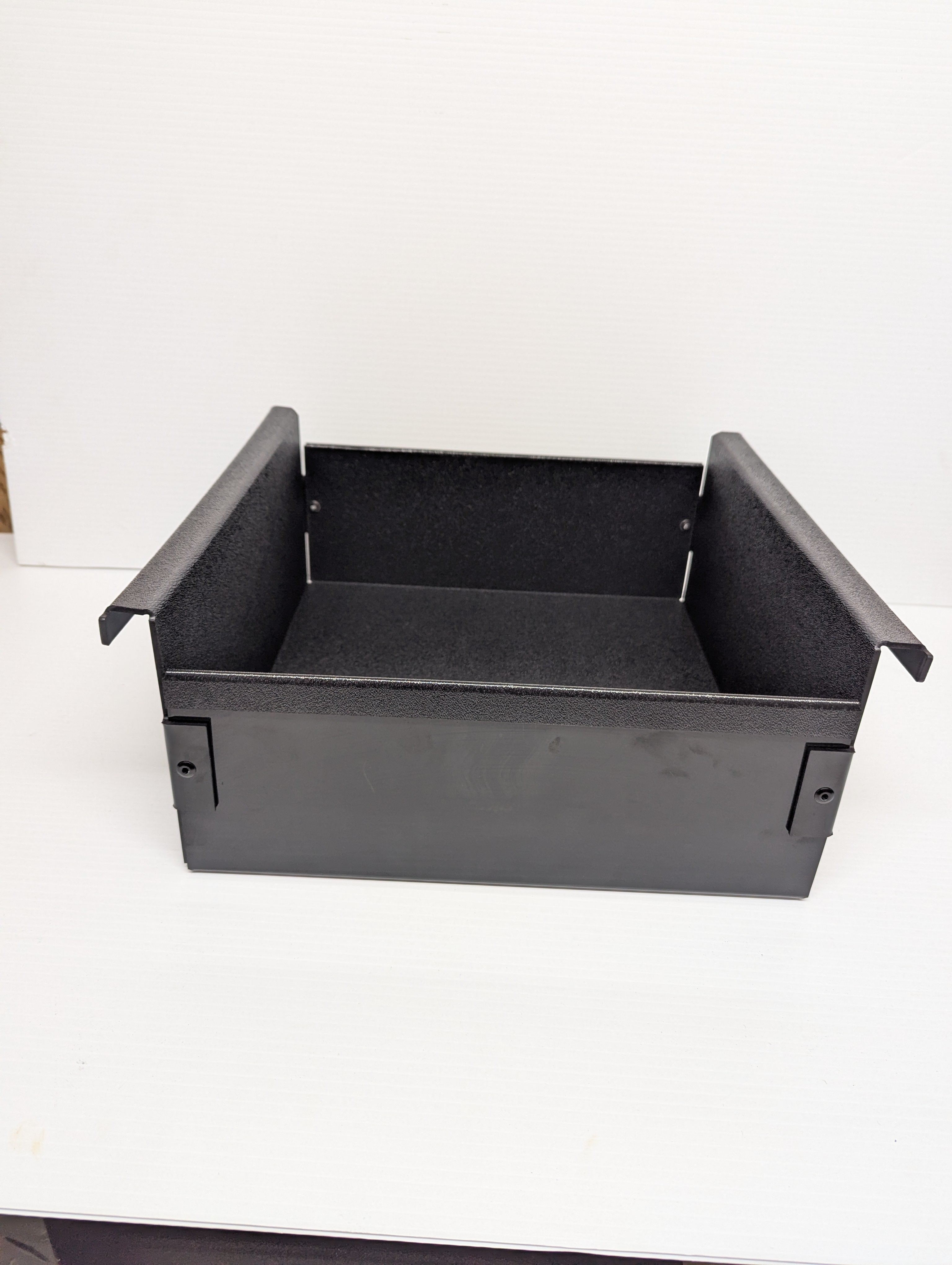 npdsk0018-skeeter-iclass-battery-compartment-tray