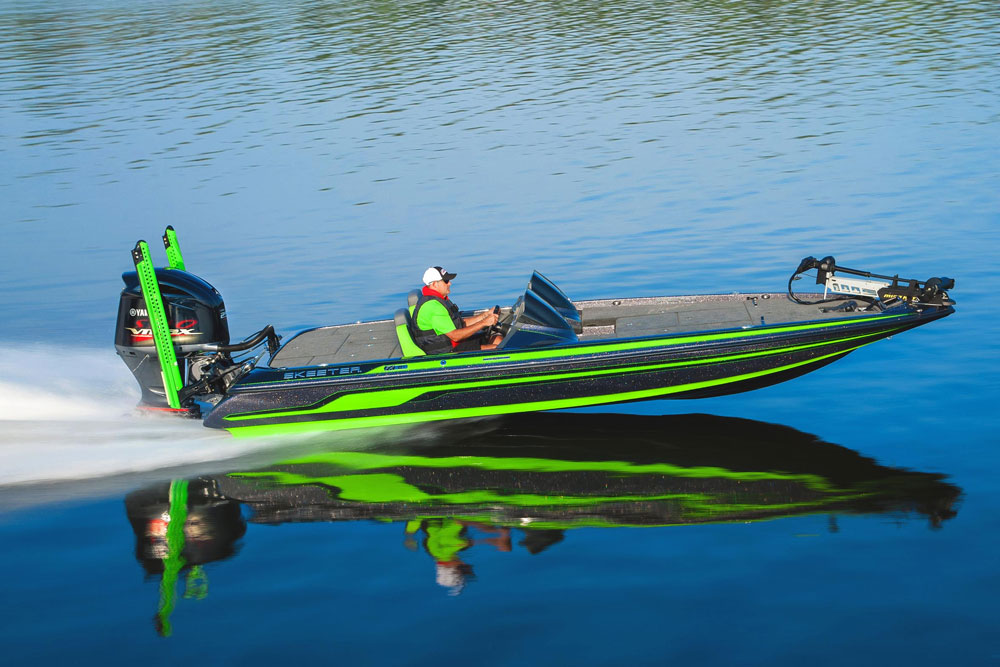 Skeeter FX21 bass boat accessories and storage solutions