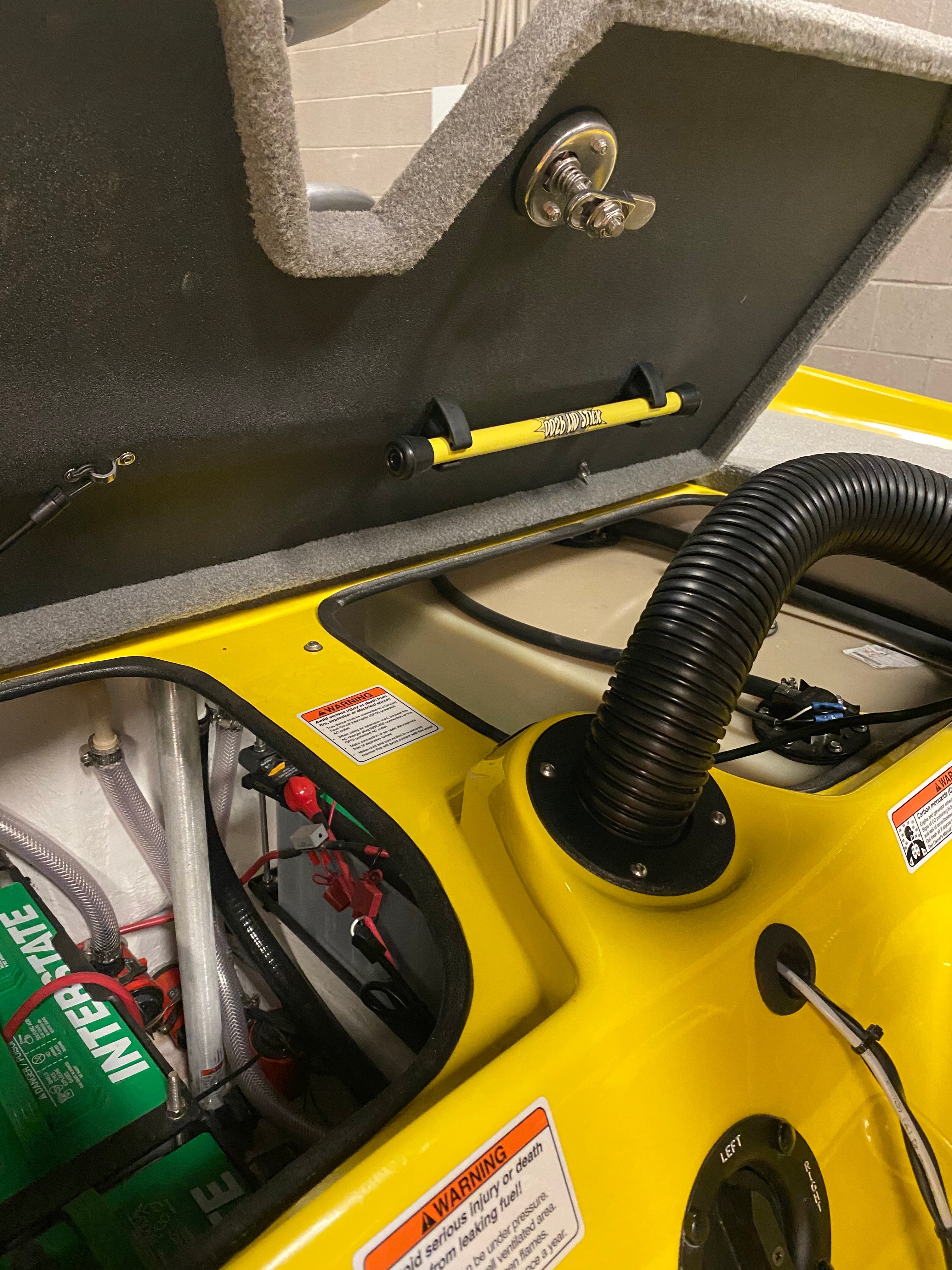 DD26 Fishing Lid Stick Original 14" Compartment Prop