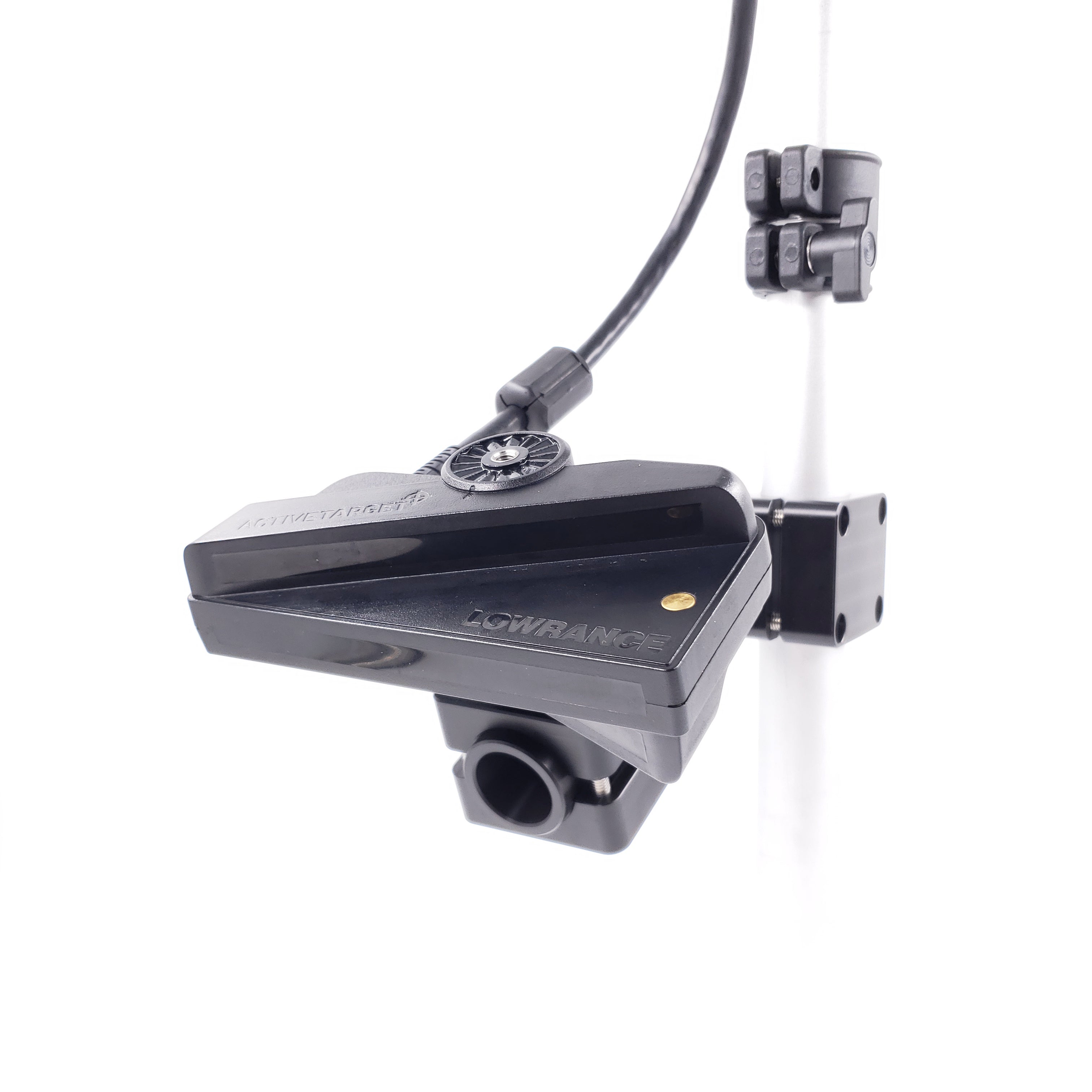DOMINATOR-LOWRANCE ACTIVE TARGET MOUNT FOR TROLLING MOTOR OR POLE SYSTEM / F.O. LINK SPACER NOT INCLUDED