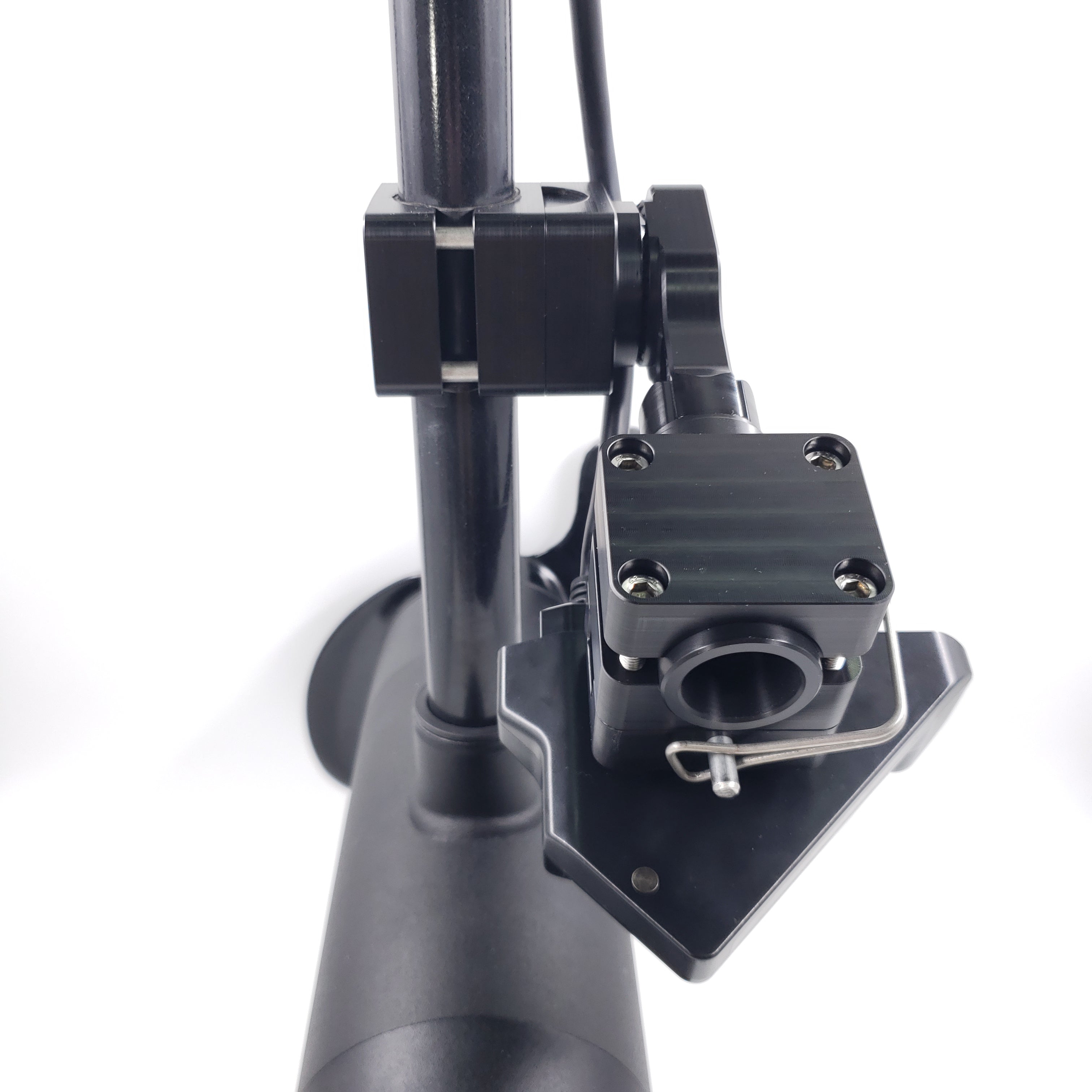 DOMINATOR-GARMIN LVS32 QUICK RELEASE MOUNT FOR TROLLING MOTOR / F.O. LINK SPACER INCLUDED