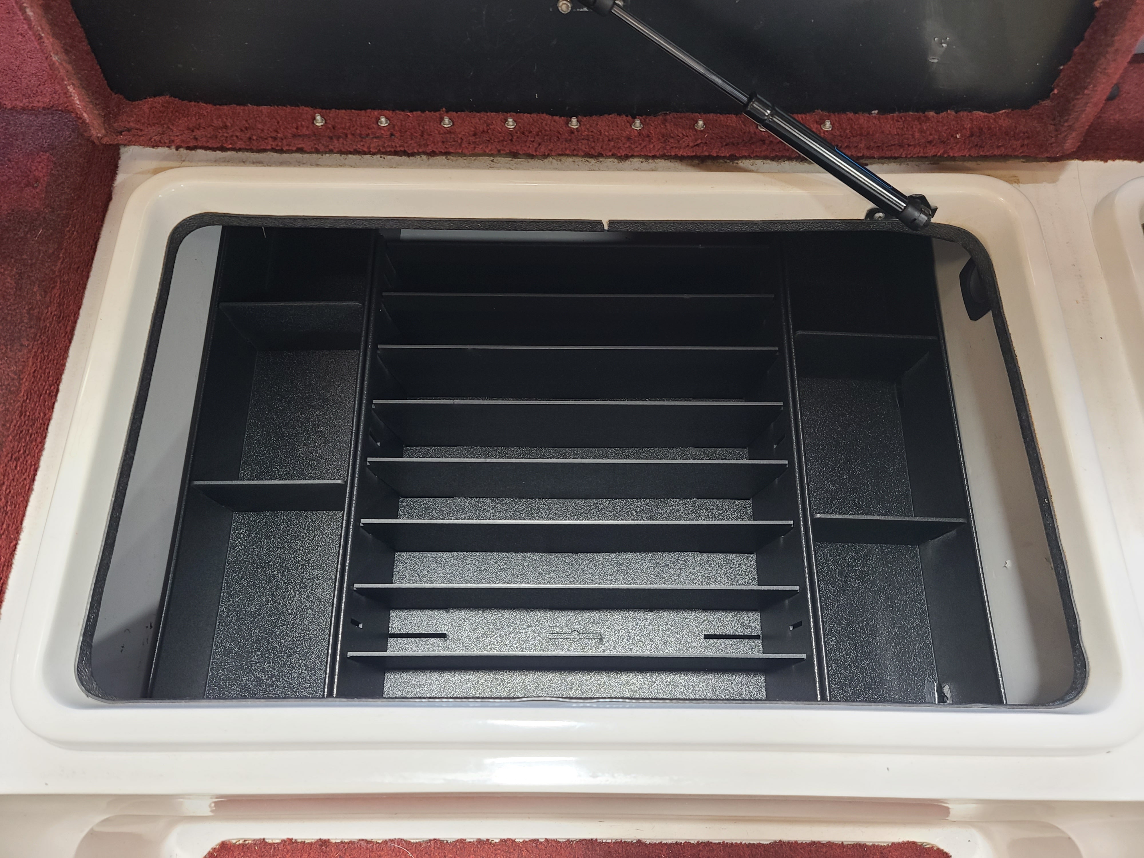 NPDSTR0007 1993 STRATOS 201 PRO XL COMPARTMENT