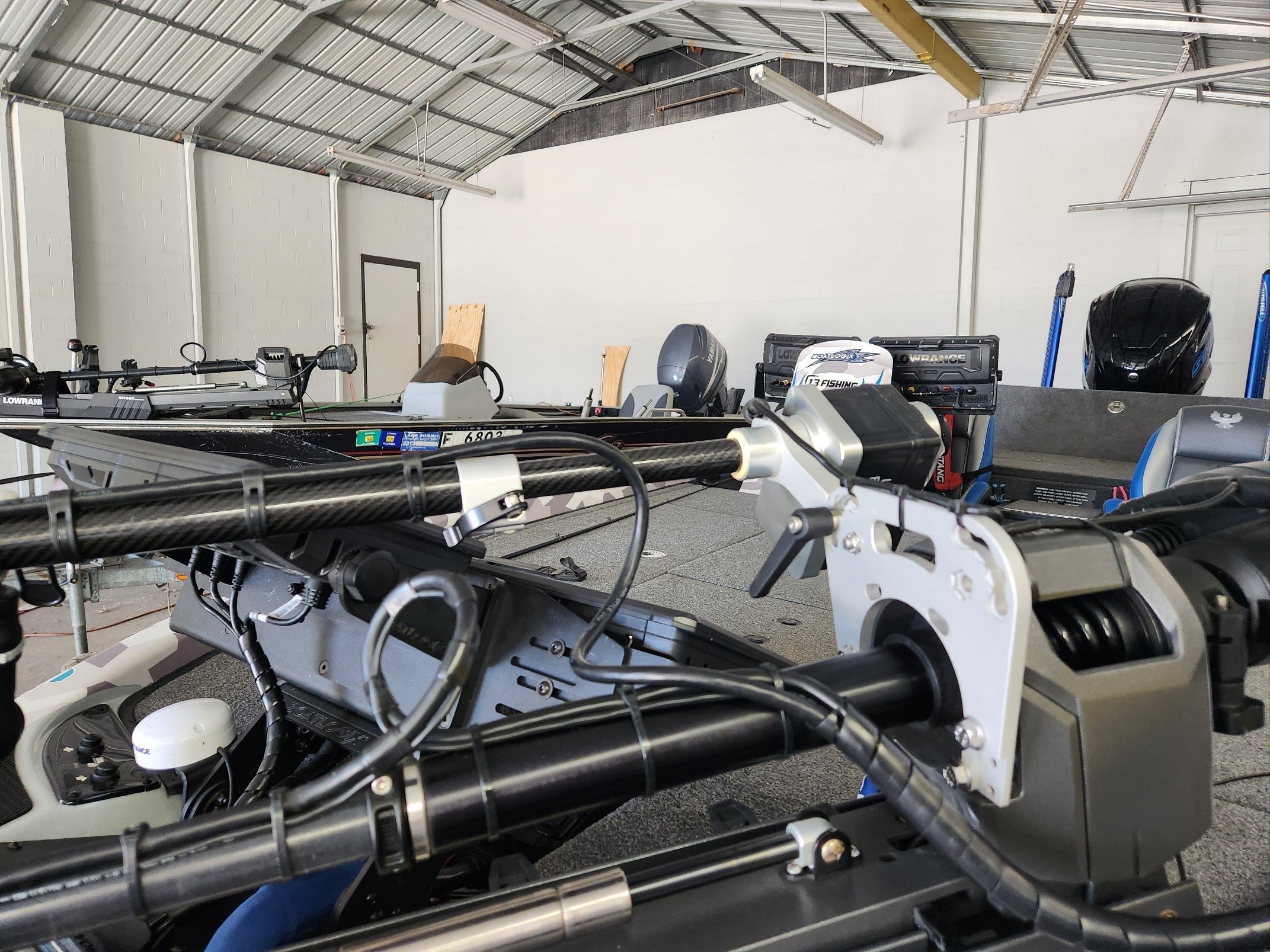 Live Foot™ - Patented Motor Control System for Sonar Transducers by Blitz Lures