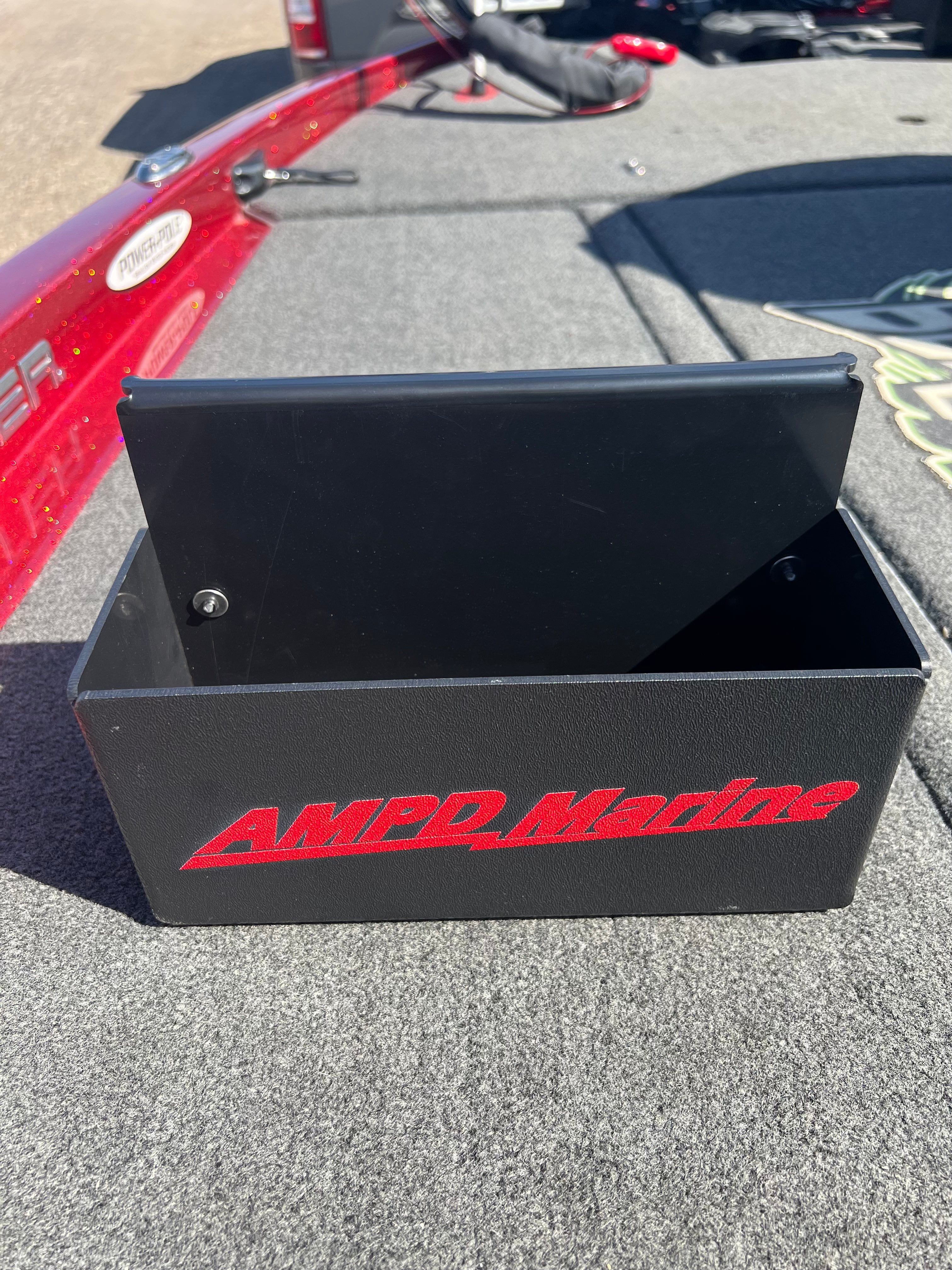 NPDSK0039 Skeeter®, XPRESS, GATOR TRAX CATCH ALL HANGING TRAY