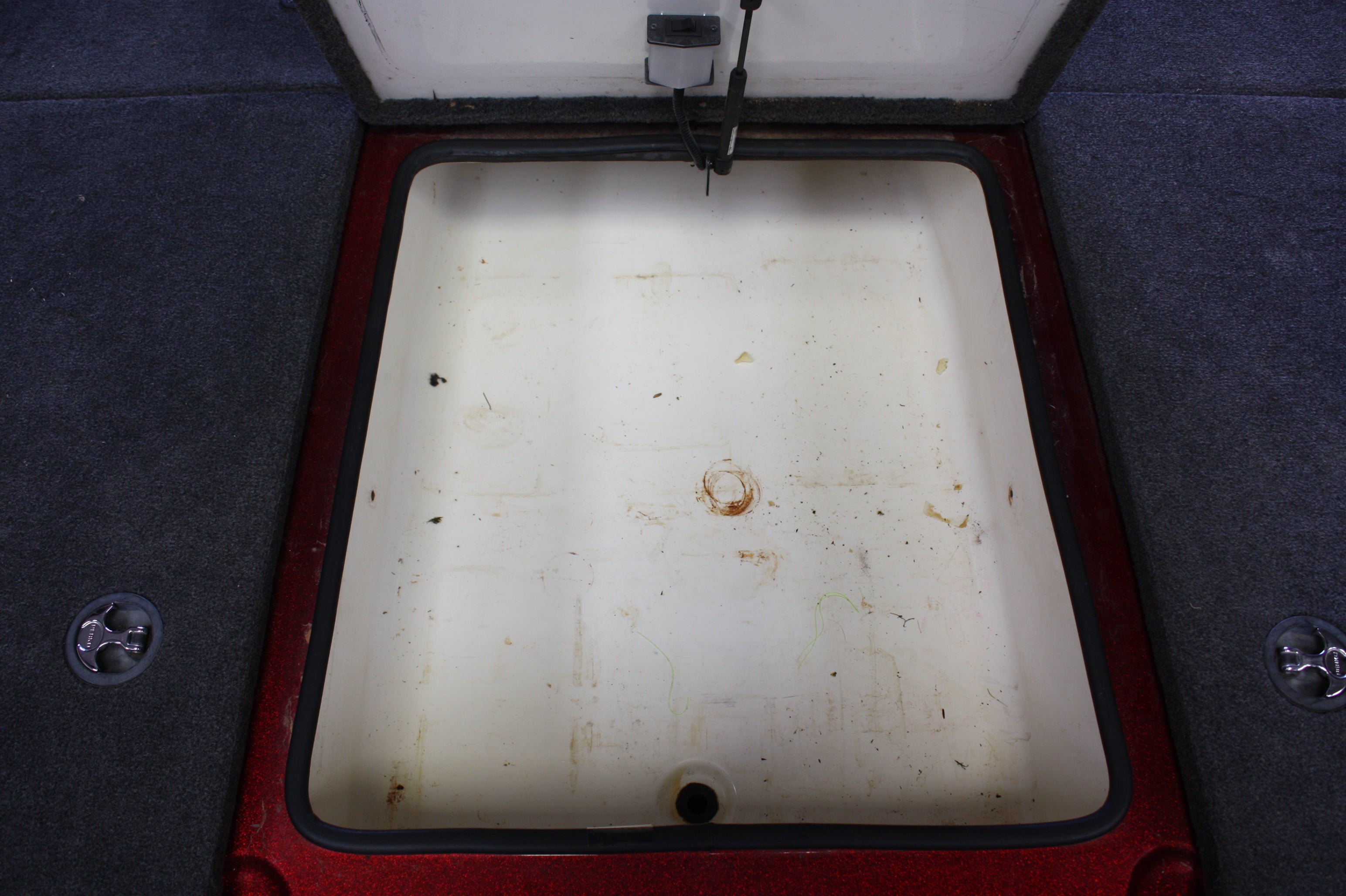 NPDRANG0025 Ranger® 520VX CENTER COMPARTMENT KIT