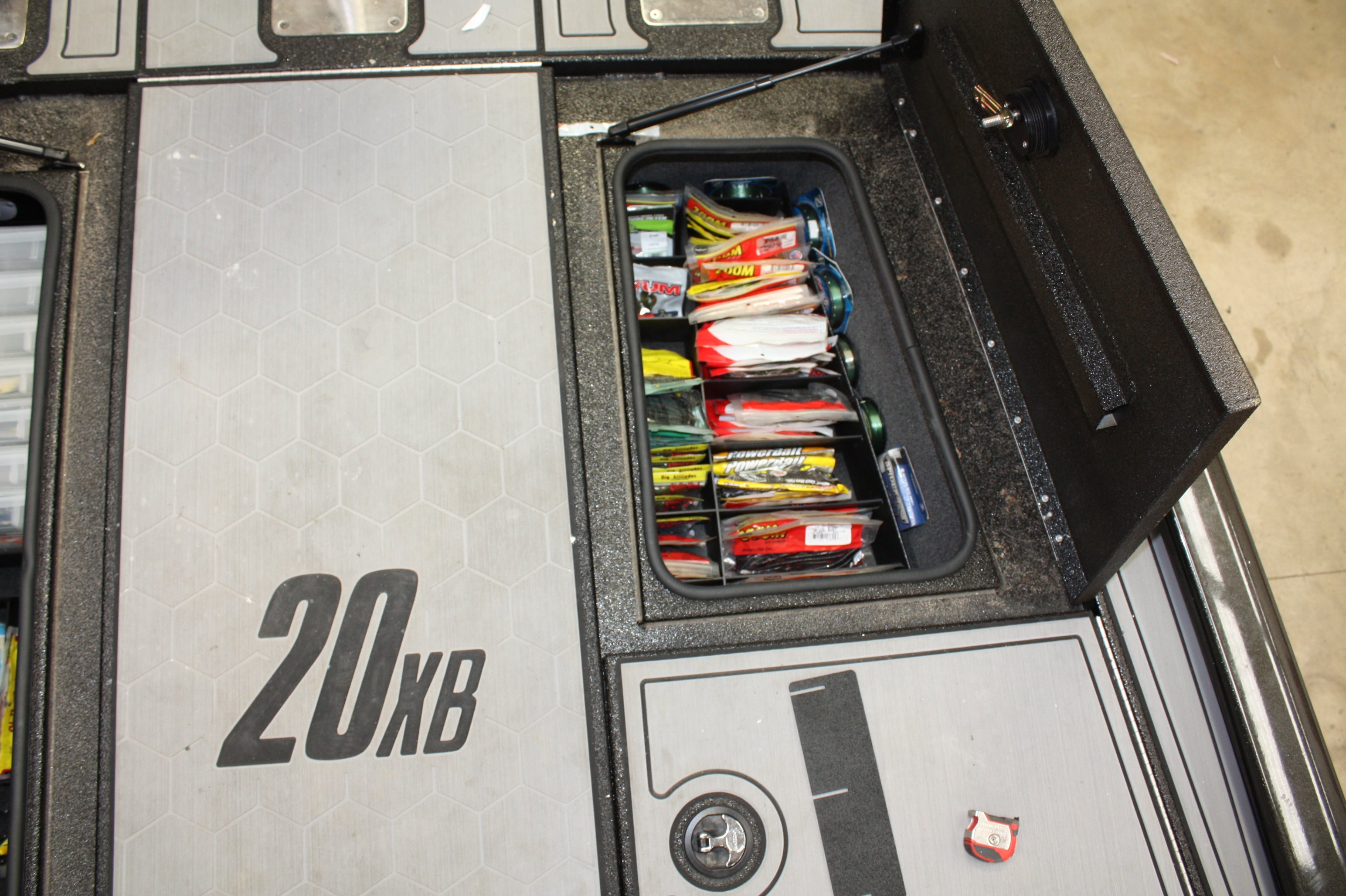 NPDAVD0002 AVID 2022 20XB STARBOARD STORAGE COMPARTMENT