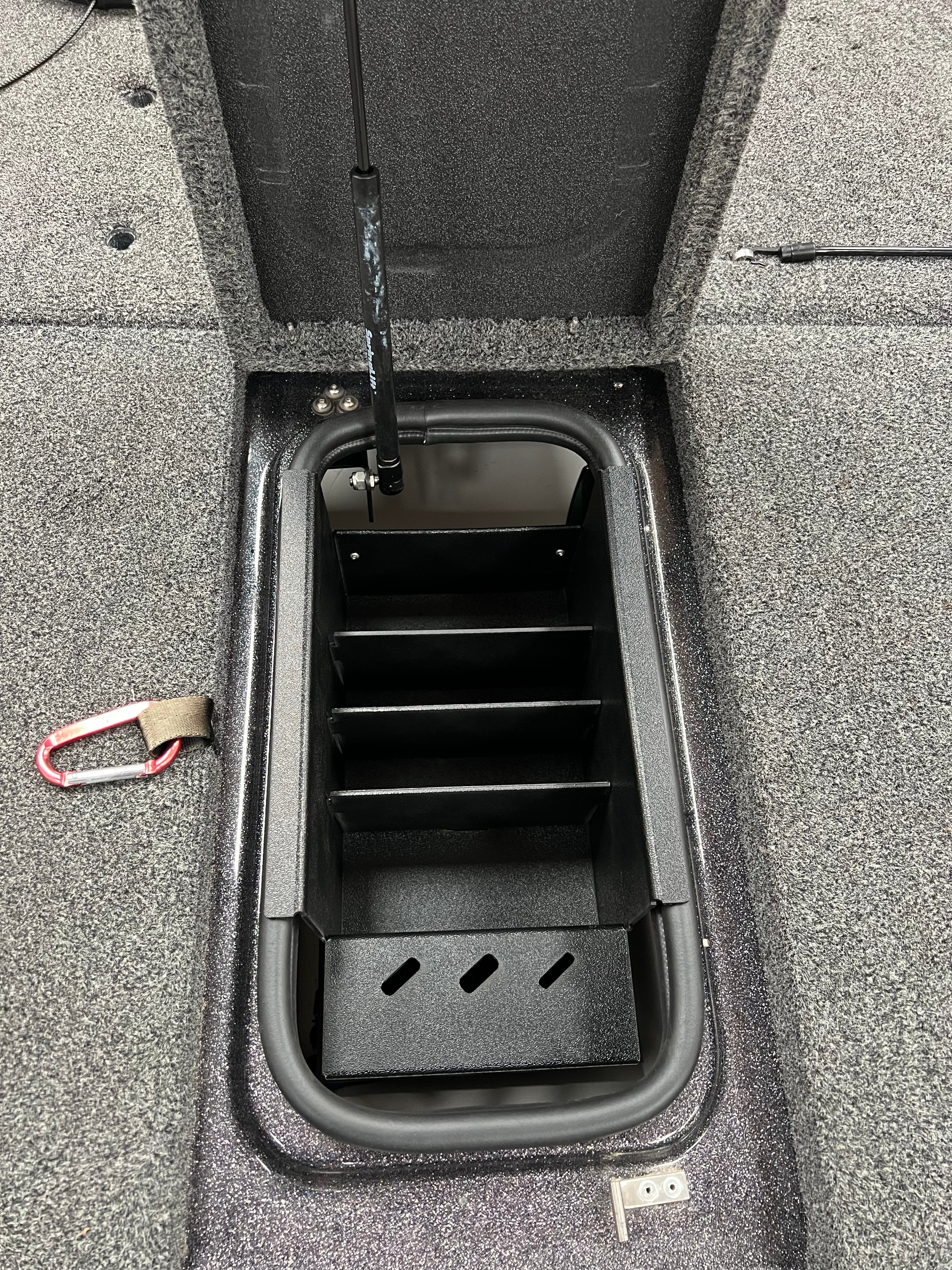 NPDBC0011 2024 - CURRENT BASS CAT PUMA STS DAY TRAY