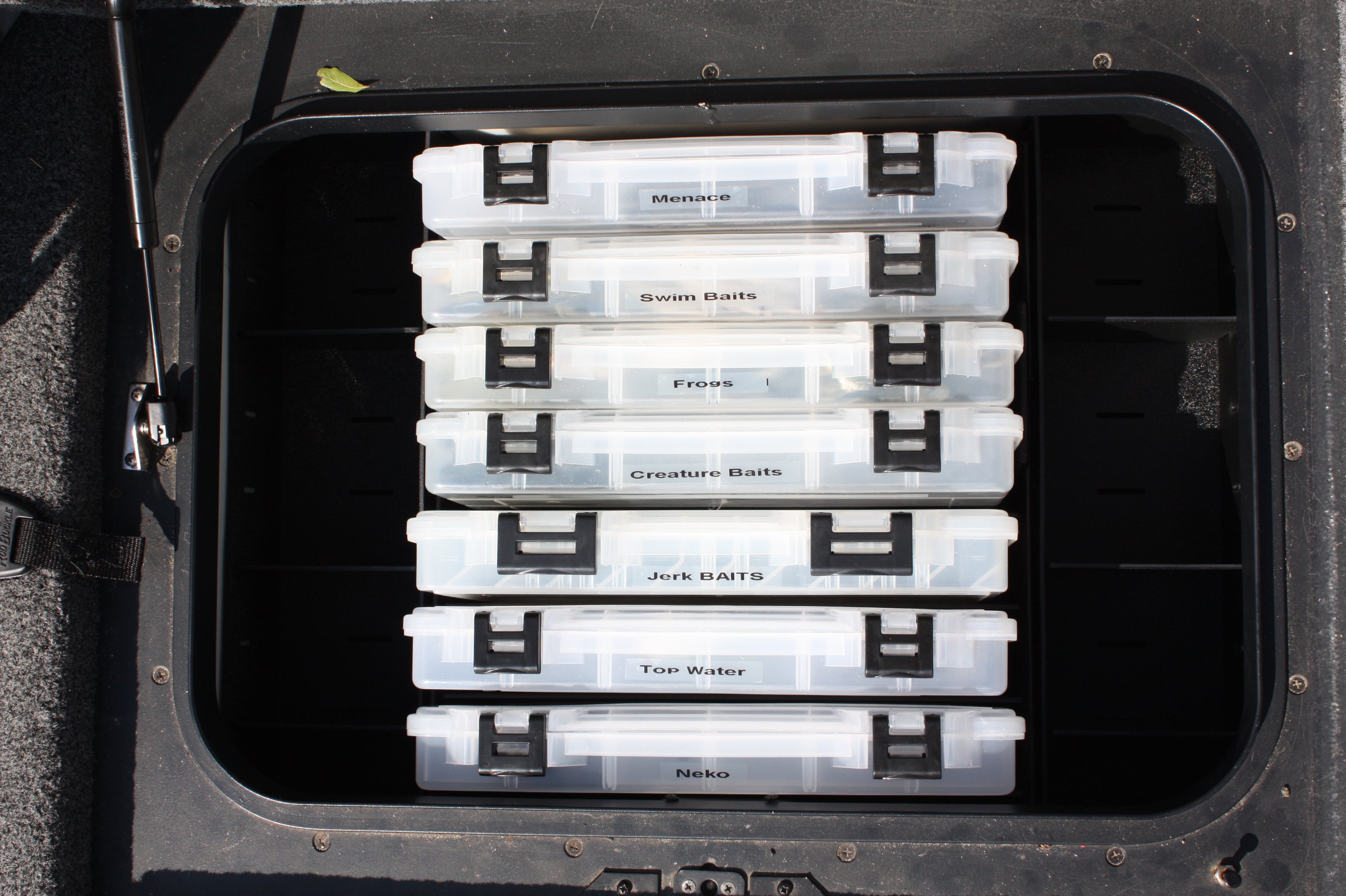 NPDSK0011 Skeeter® 2011-2013 FX  FRONT COMPARTMENT 1 TRAY SYSTEM