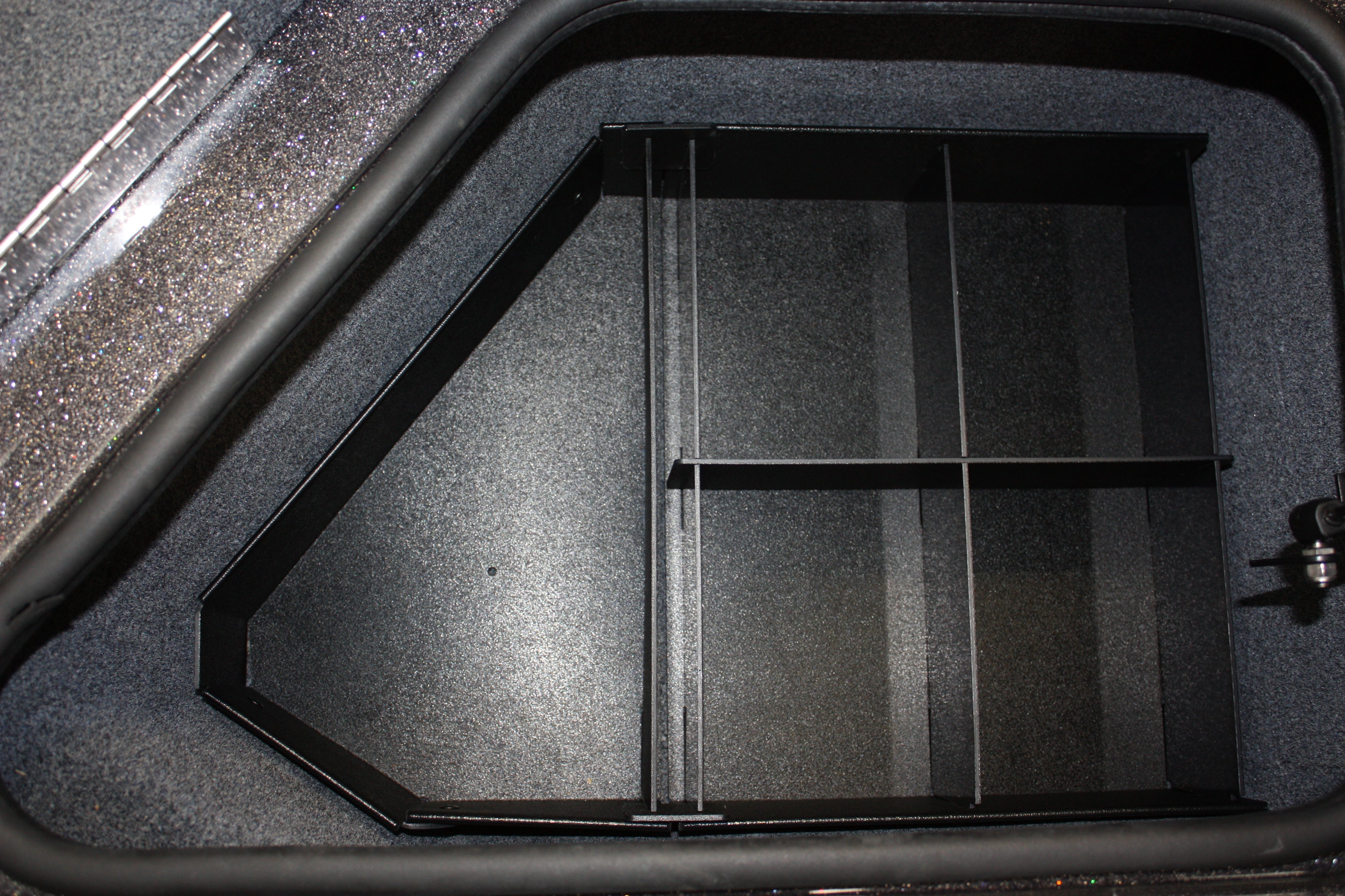 NPDBC0004 2019 BASS CAT CARACAL REAR STARBOARD COMPARTMENT TRAY