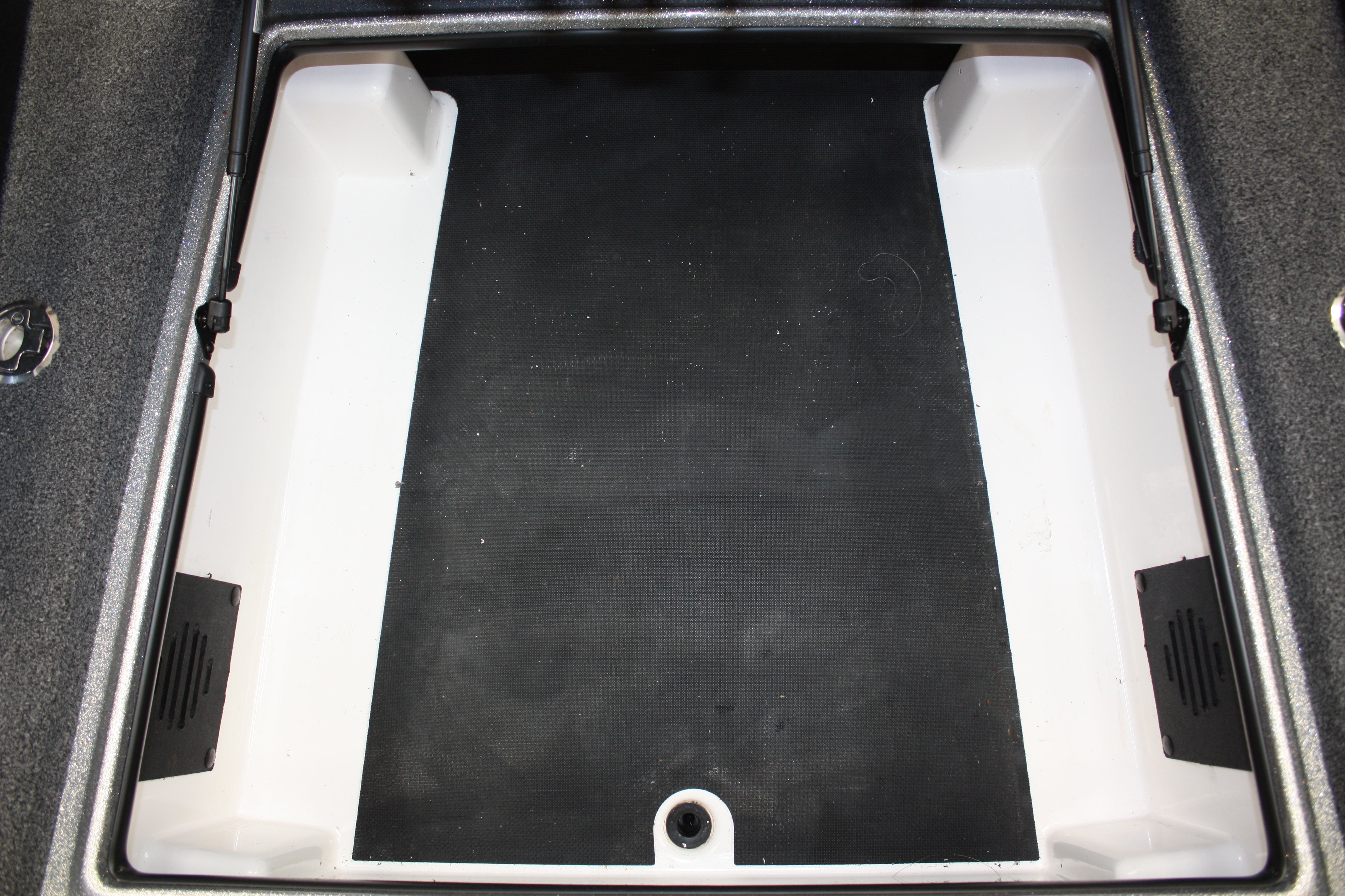 NPDNIT0010 NITRO 2018 Z20 FRONT DECK COMPARTMENT KIT