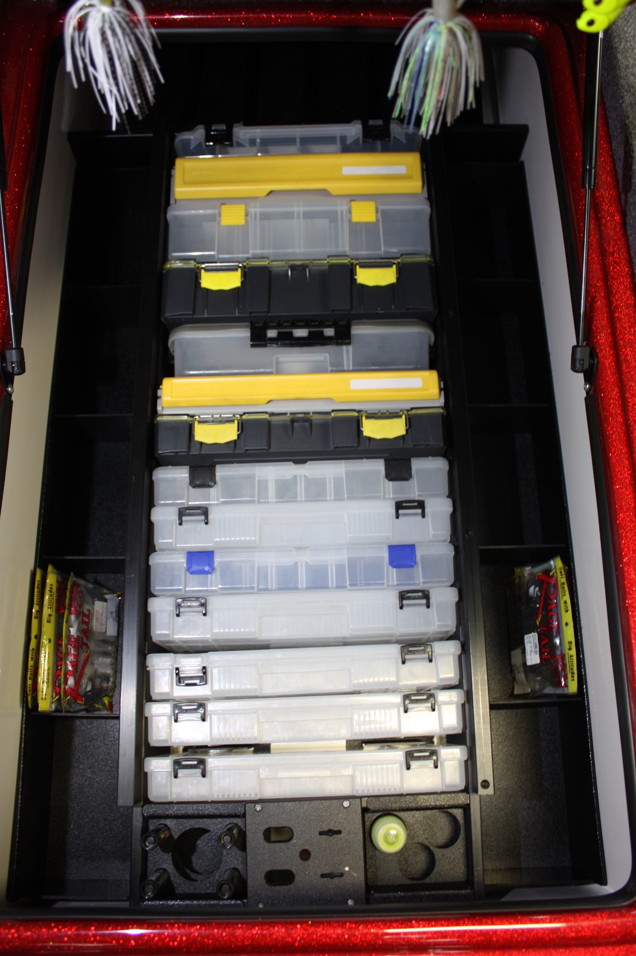 NPDFAL0015  2022 FALCON F21 PREDATOR DIPPING DYE, DYE PEN AND SPRAY SCENT INSERTS