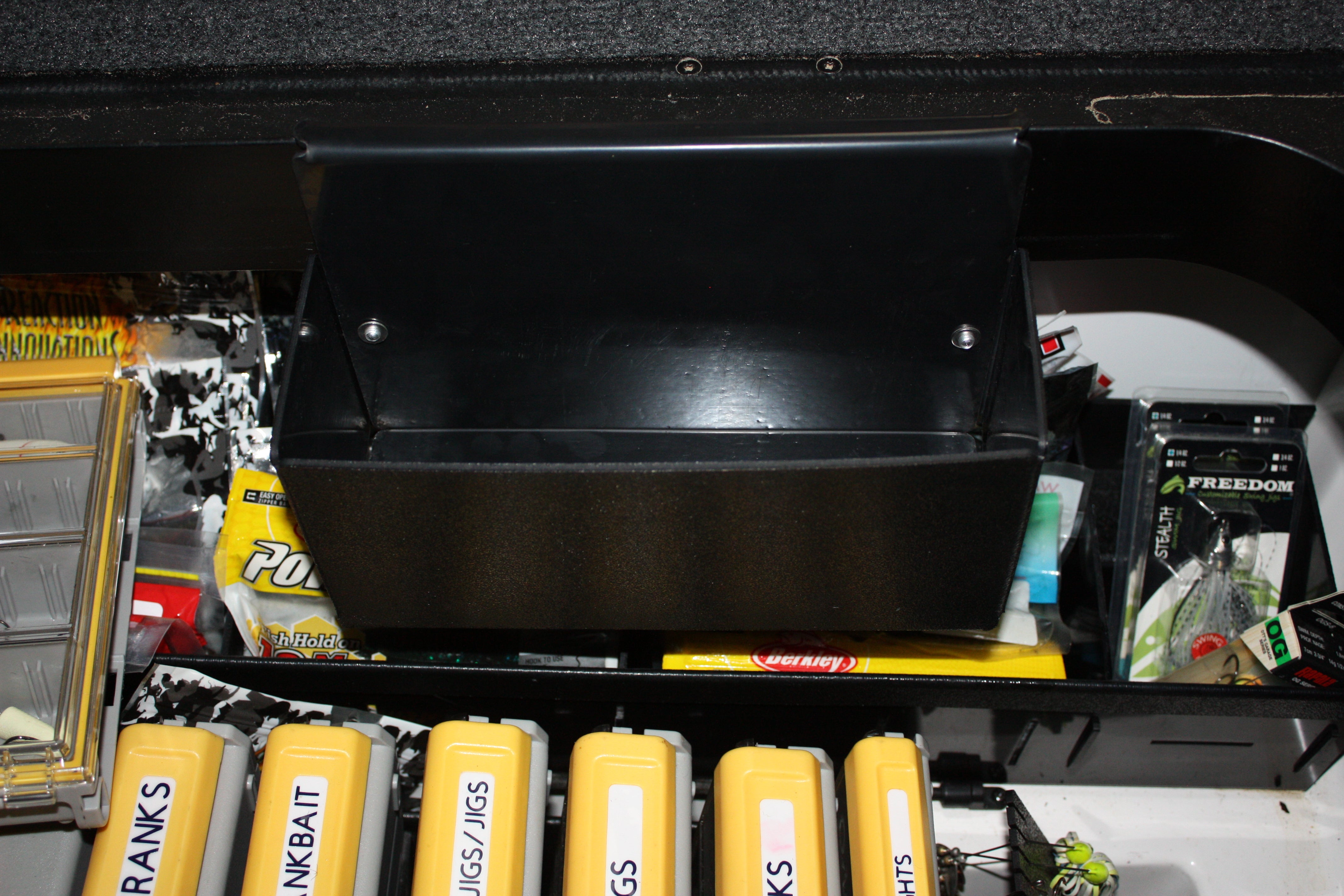 NPDSK0039 Skeeter®, XPRESS, GATOR TRAX CATCH ALL HANGING TRAY