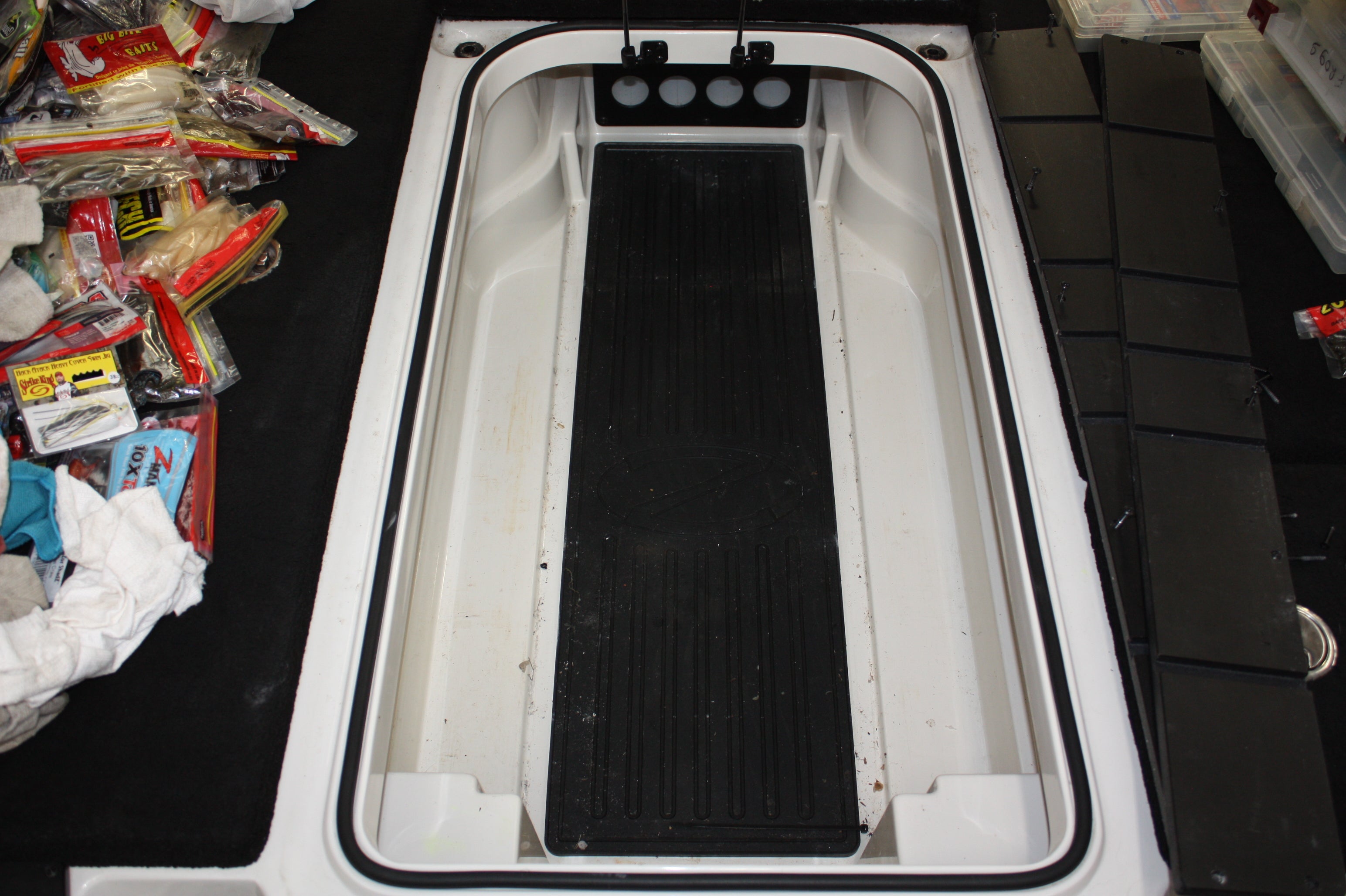 NPDRANG0014 2020- CURRENT Ranger®  Z519 / Z518 CENTER COMPARTMENT KIT