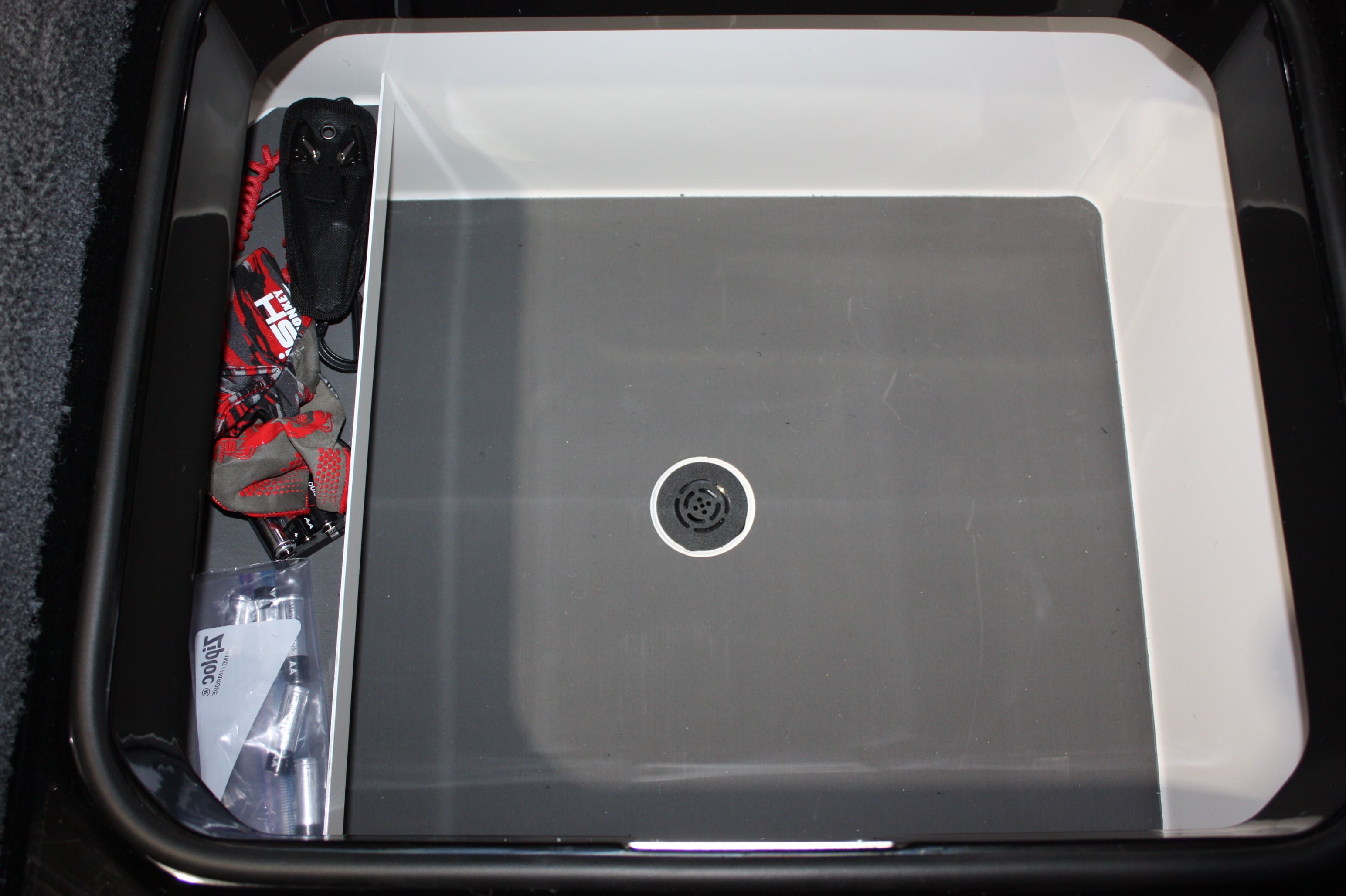 NPDVX0009 2025 VEXUS VXS 21 REAR COMPARTMENT TRAY ORGANIZER