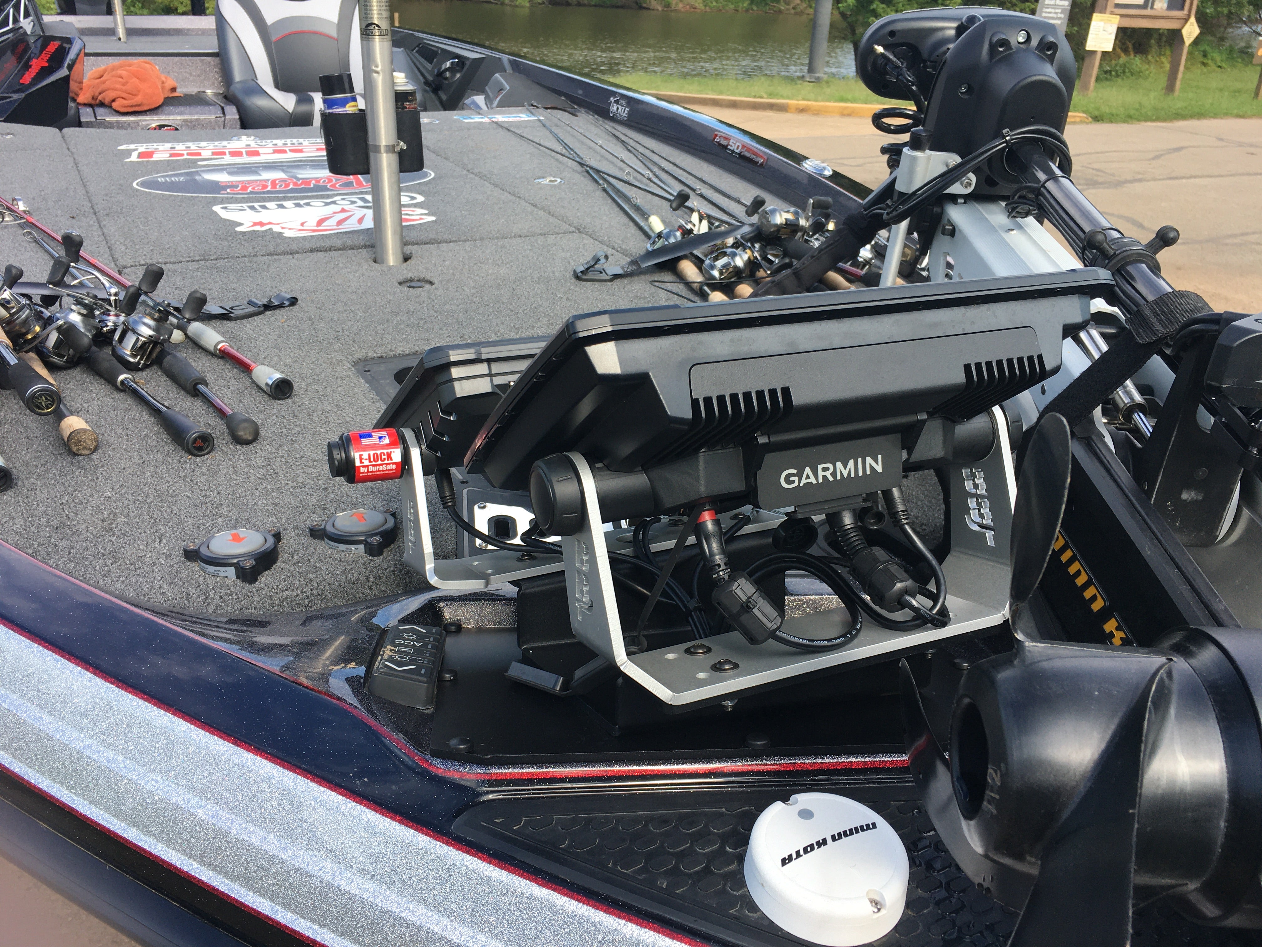 Bass Boat Technologies Cheyenne Series" Gimbal Brackets (Humminbird Helix / Solix / Apex / Xplore