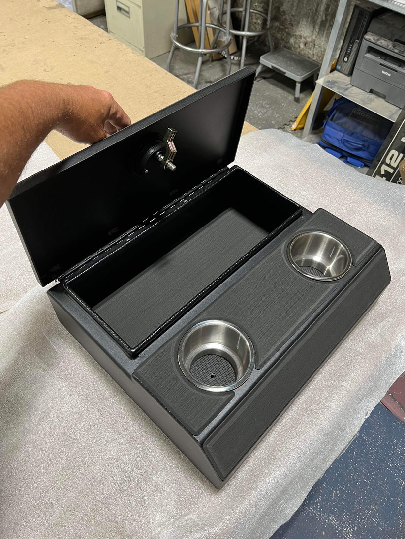 BassBoatWired Center Storage Console with Dry Hatch