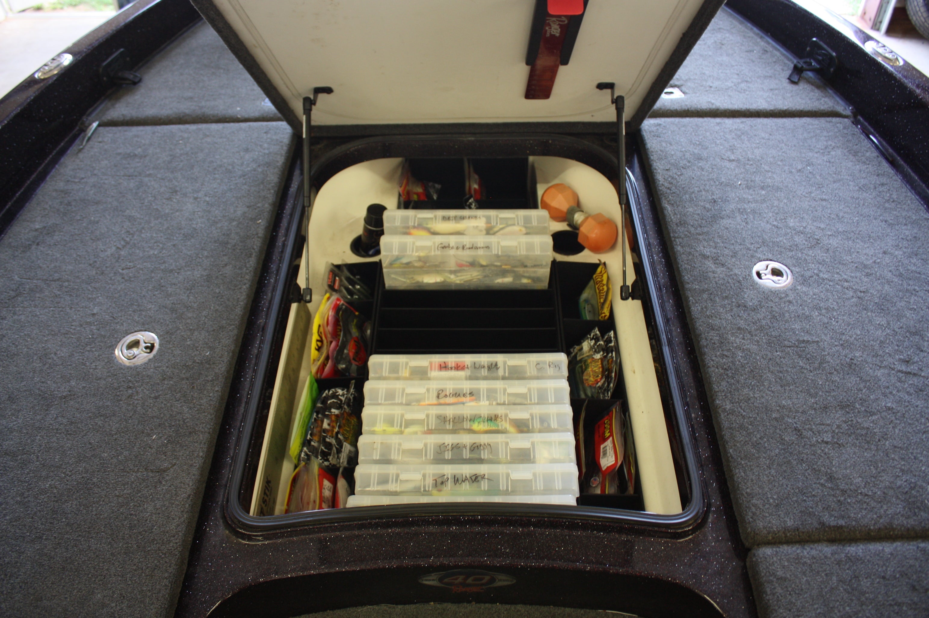 NPDRANG0009 Ranger® 2008-2009 Z520  2011 Z521 Comanche  CENTER COMPARTMENT KIT