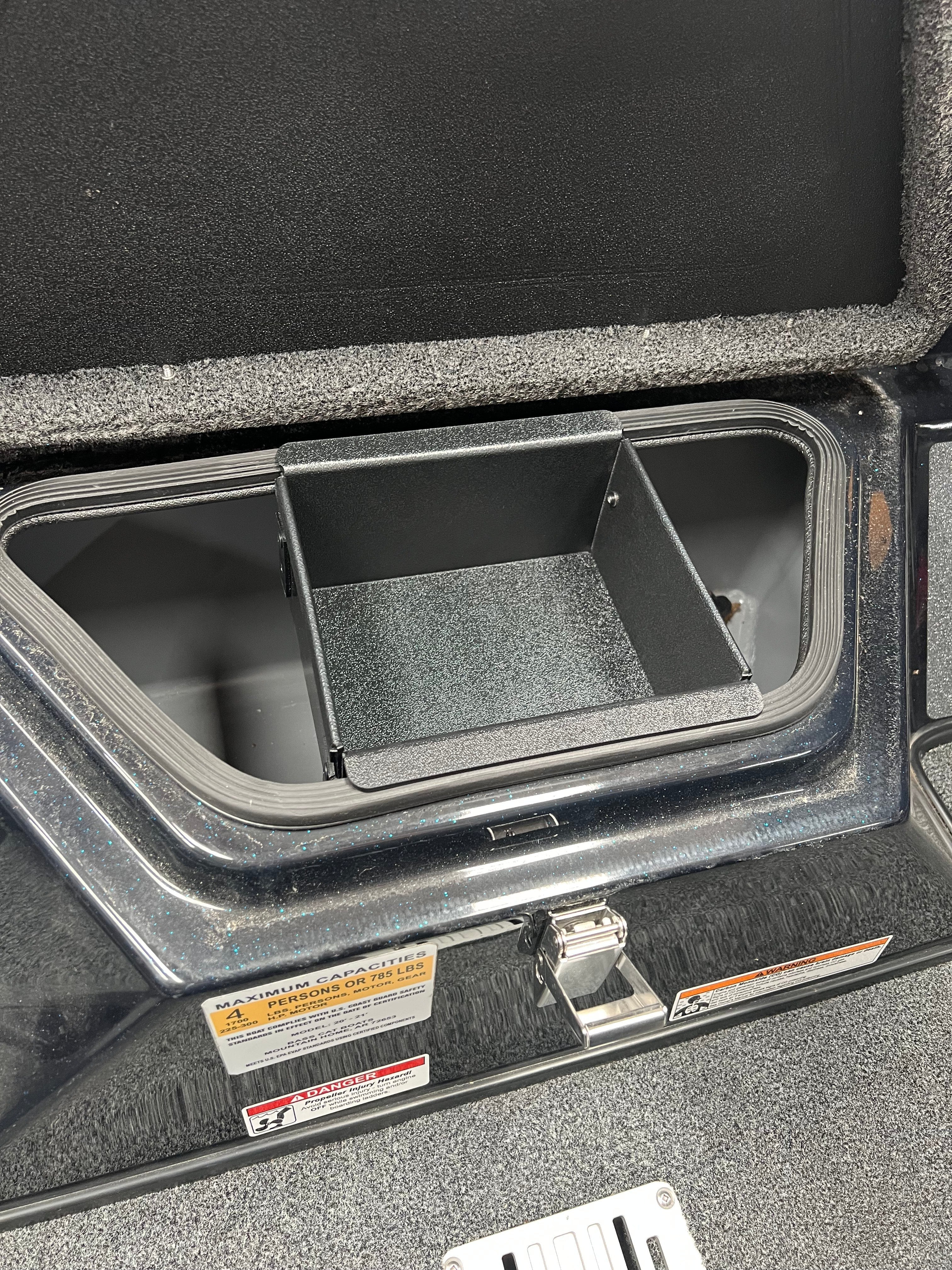 NPDBC0018 2025 BASS CAT CARACAL STS COOLER TRAY